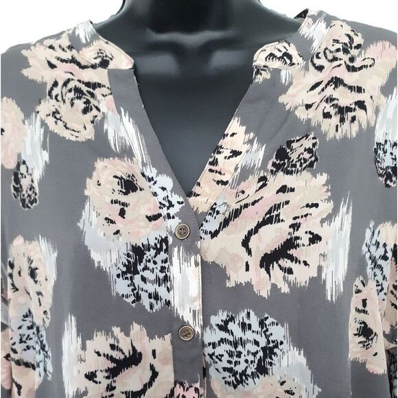 Xhilaration button down blouse - Picture 3 of 4